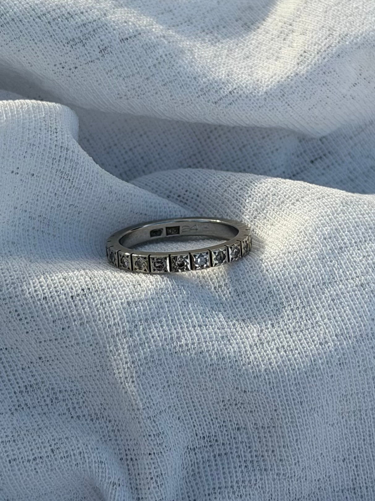 Vintage klassisk alliancering i 14 karat guld, str 51