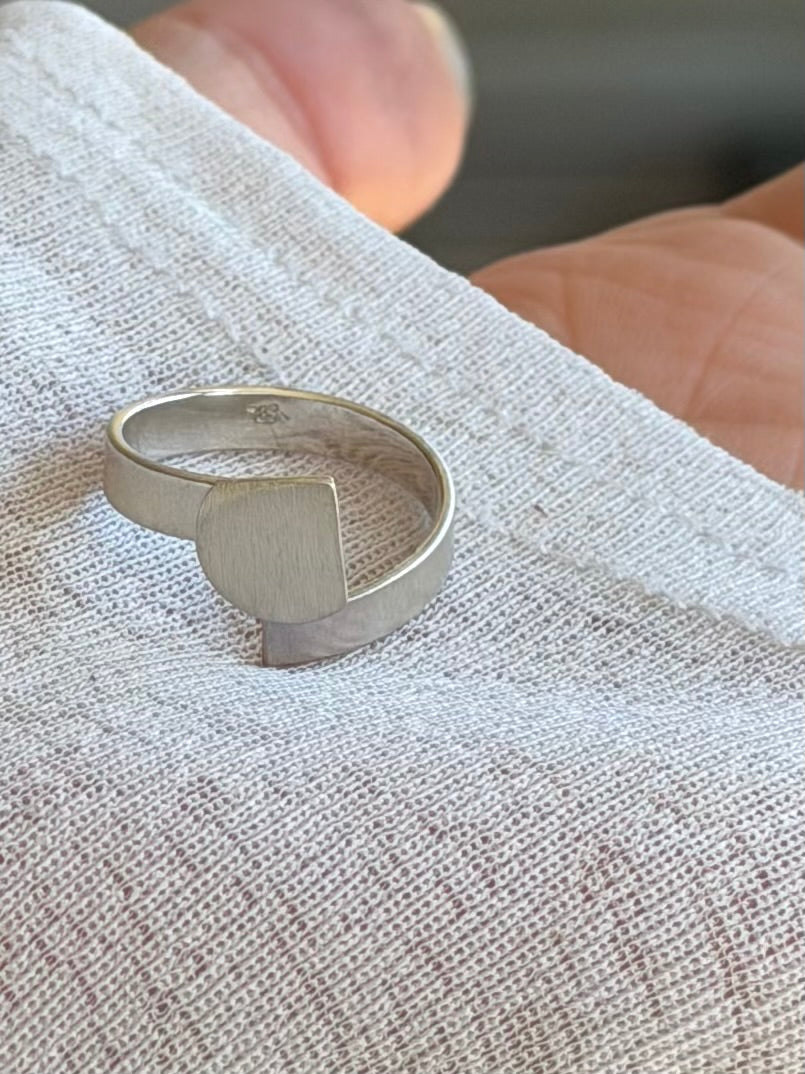 Alva ring