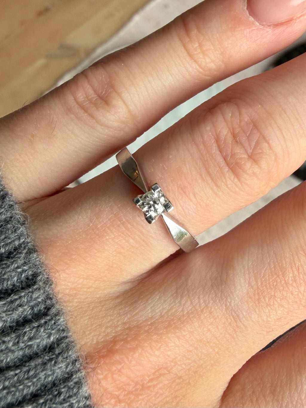 Vintage Scrouples Kleopatra ring 14 karat hvidguld 0,15ct. brilliant, str 51