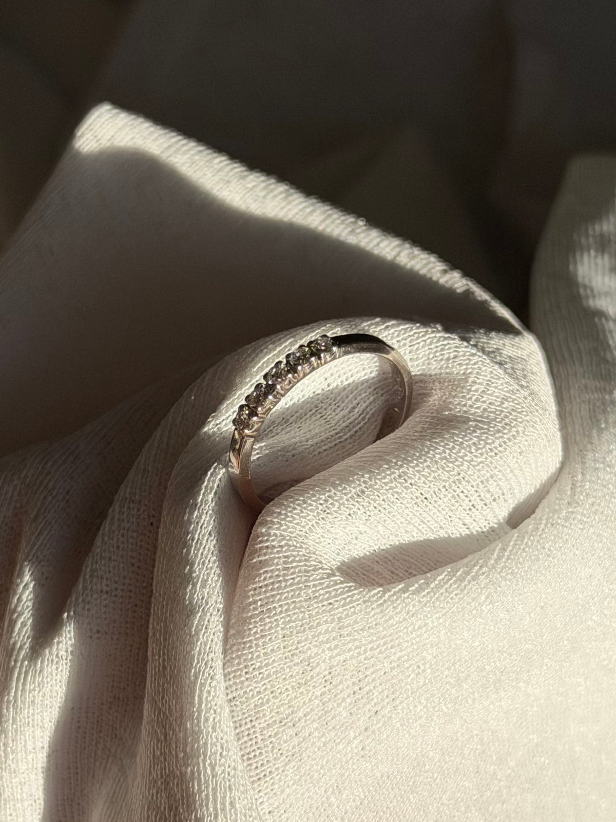 Vintage lady ring i 14 karat hvidguld med 0,15 ct. brillianter, str 53