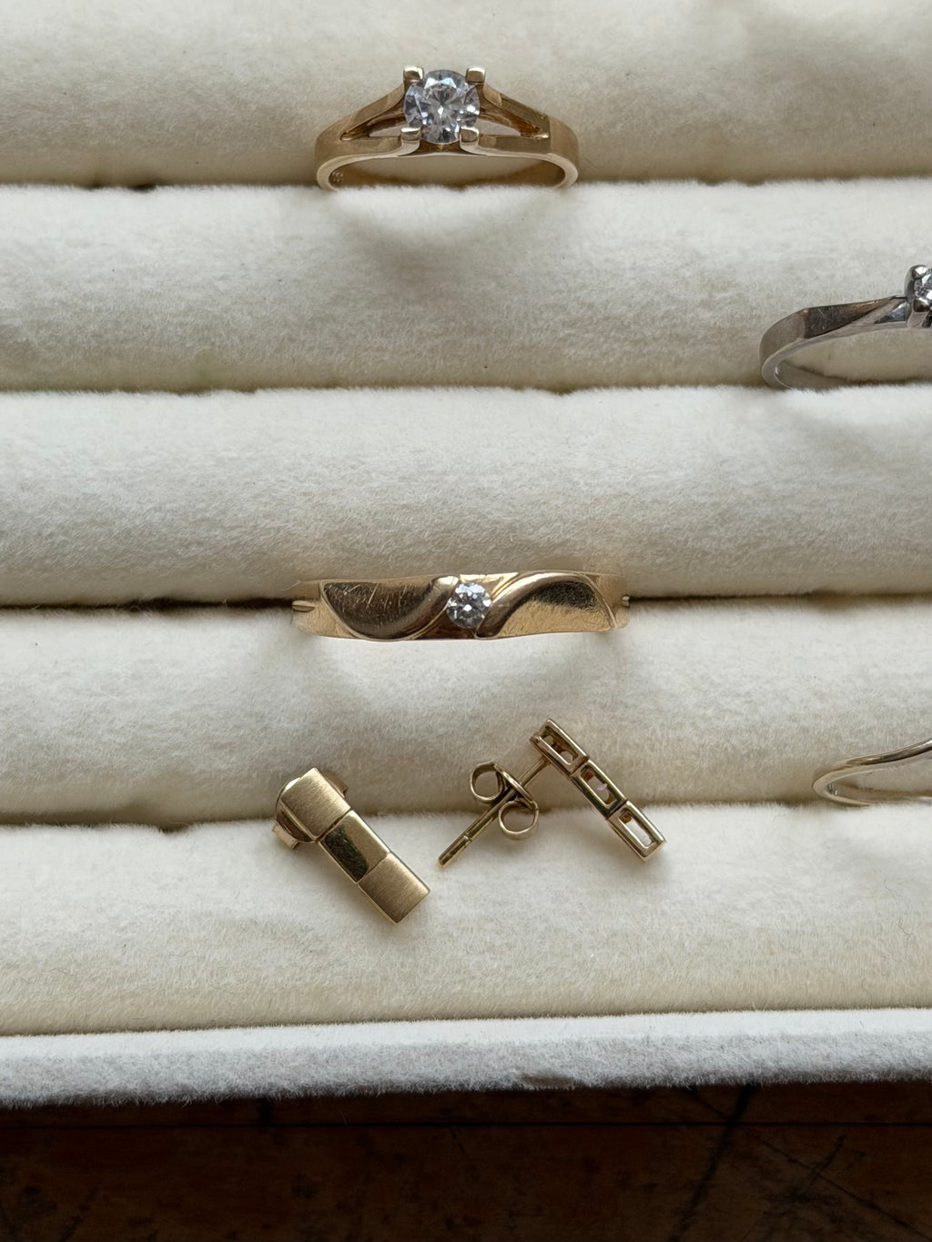 Vintage Hearts & Arrows 14 karat guldring med 0,10 ct. diamant