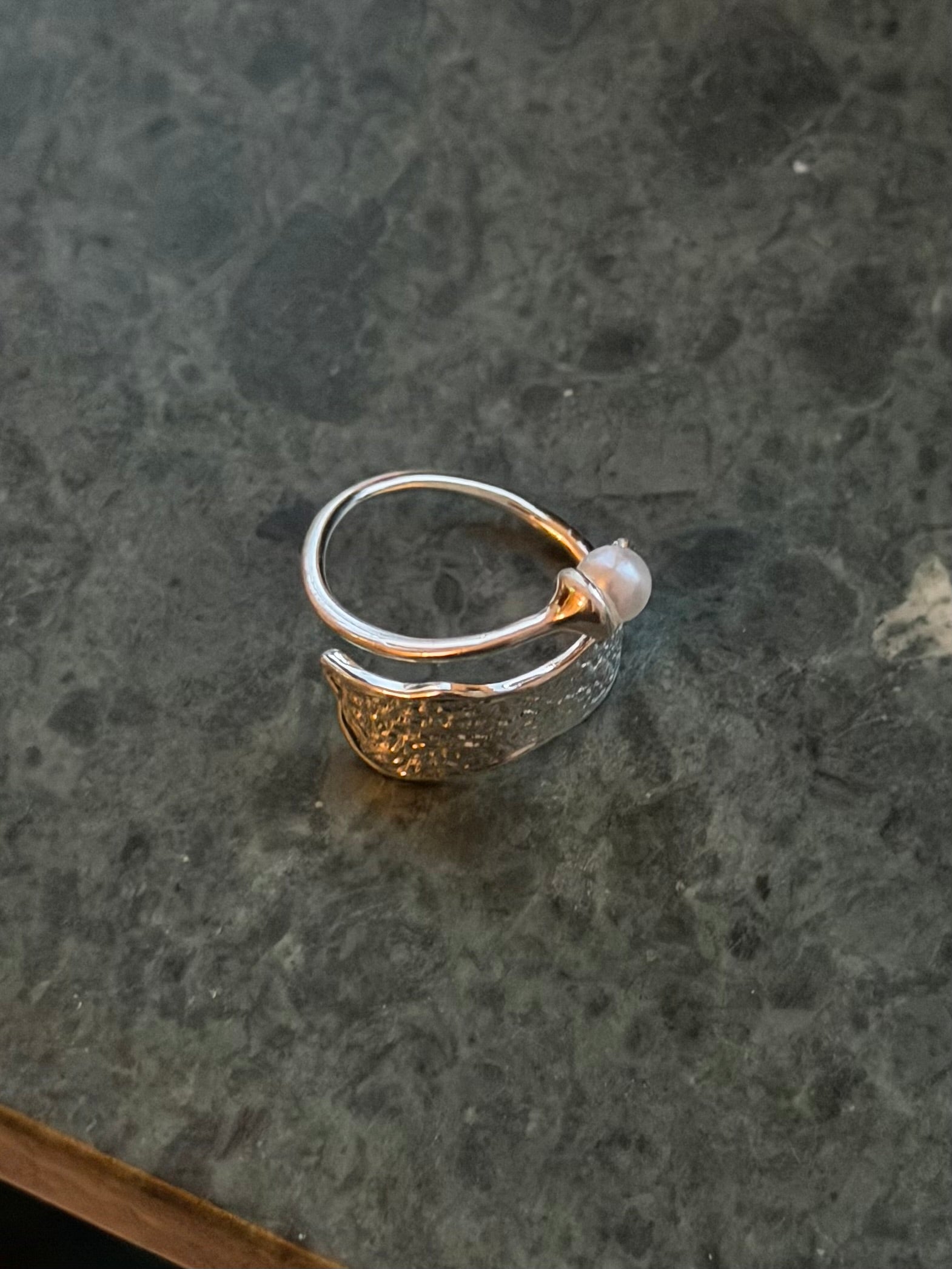 Amelia Ring