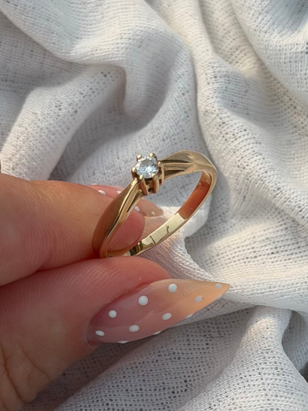 Vintage 14 karat solitairering med 0,10 ct. brilliant, str 55