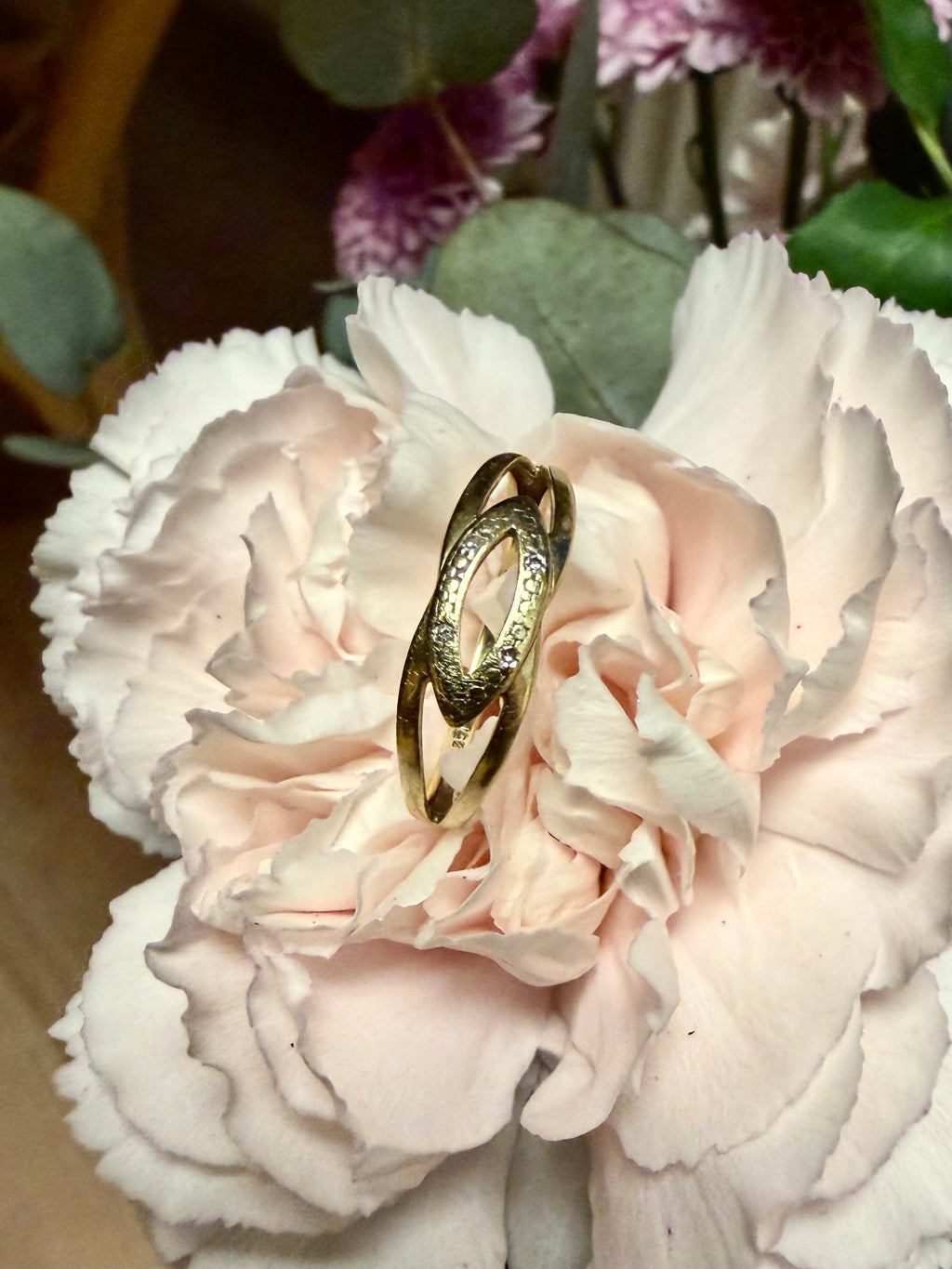 Vintage 14 karat guldring med 0.02 carat brillianter