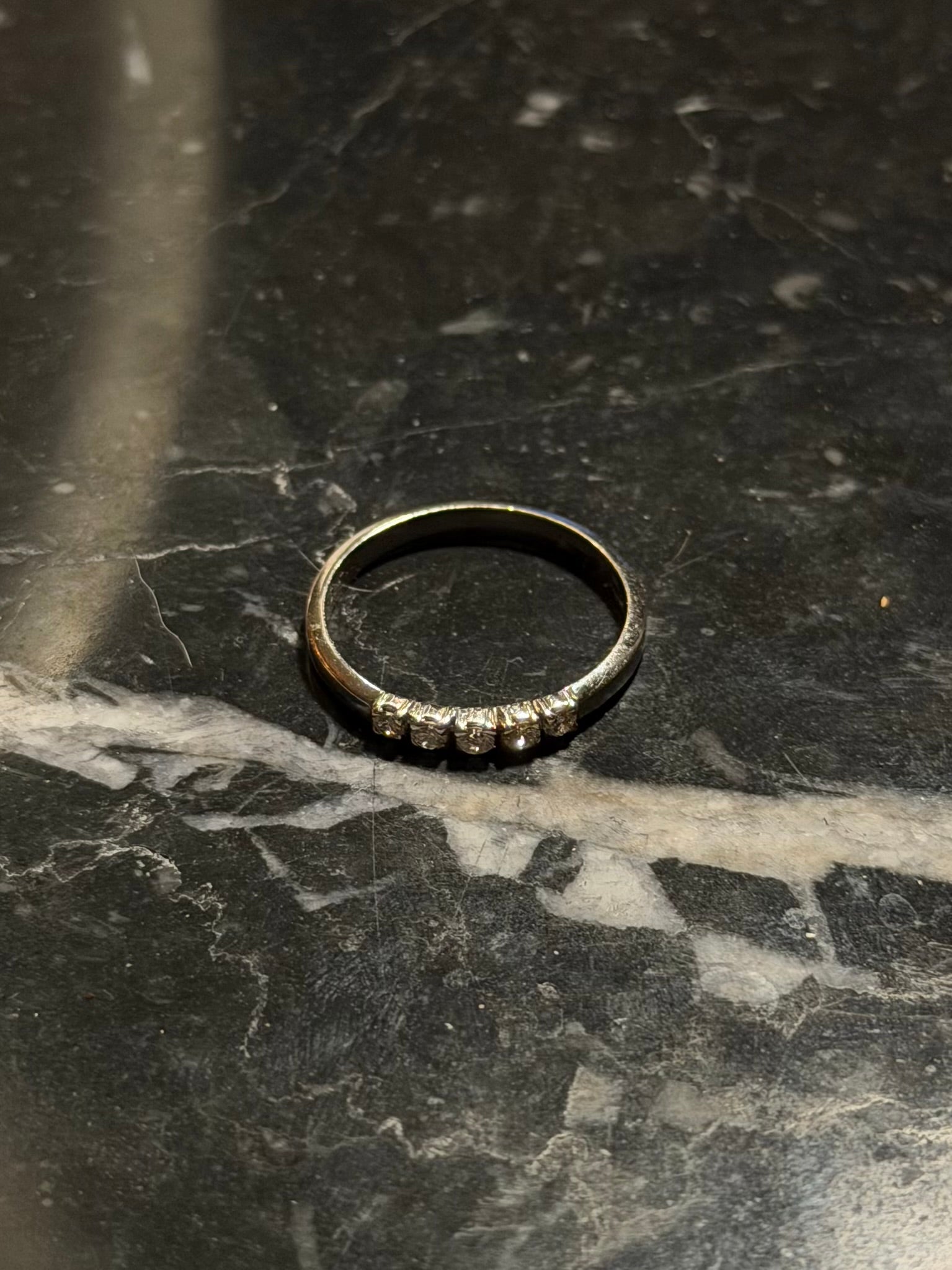 Vintage lady ring i 14 karat hvidguld med 0,15 ct. brillianter, str 53