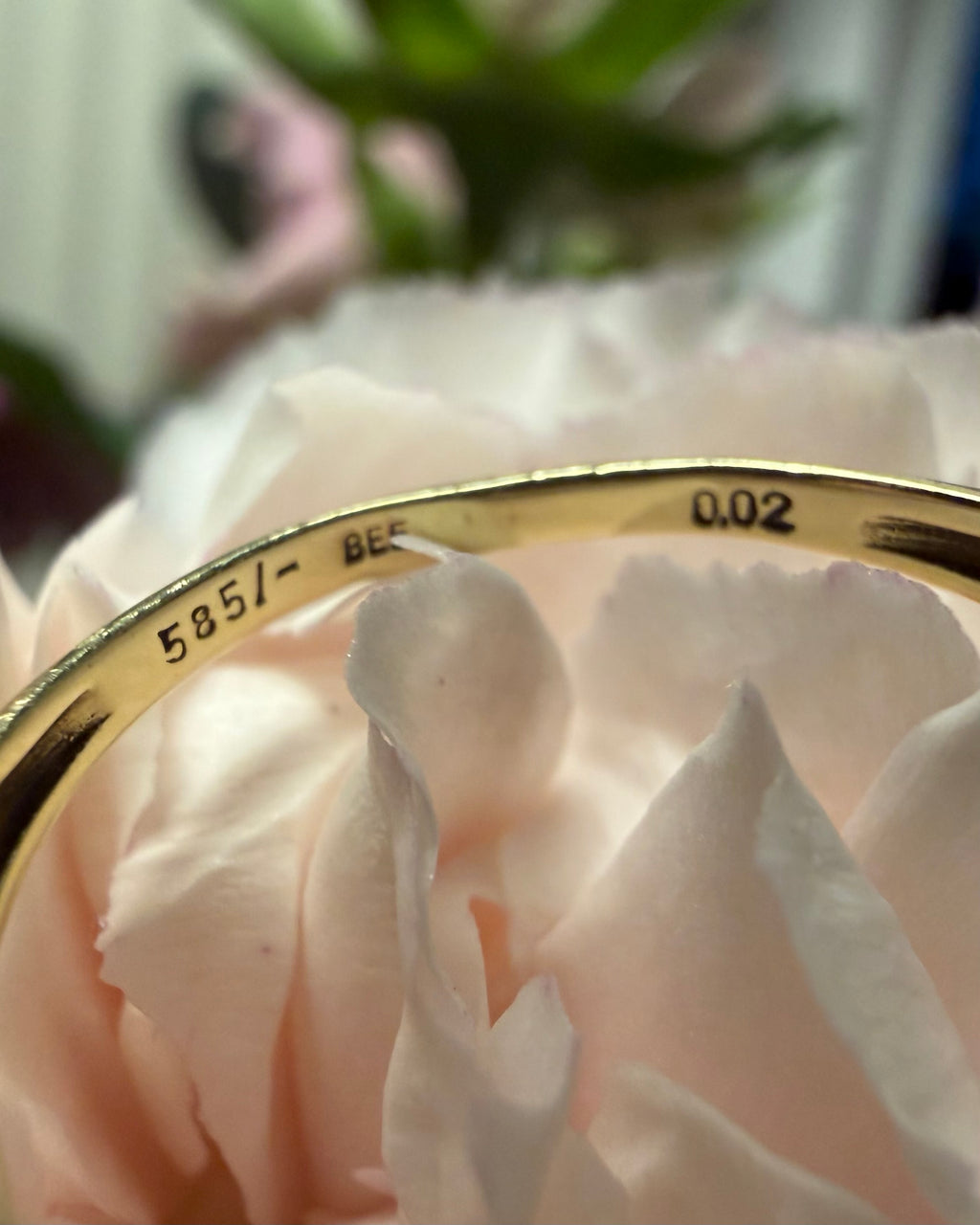 Vintage 14 karat guldring med 0.02 carat brillianter