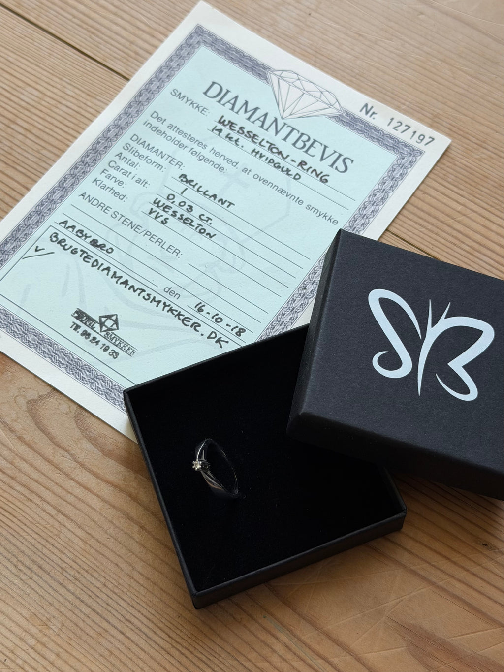 Vintage 14 krt. hvidguldsring med 0,03 ct. VVS diamant med certifikat, str, 49