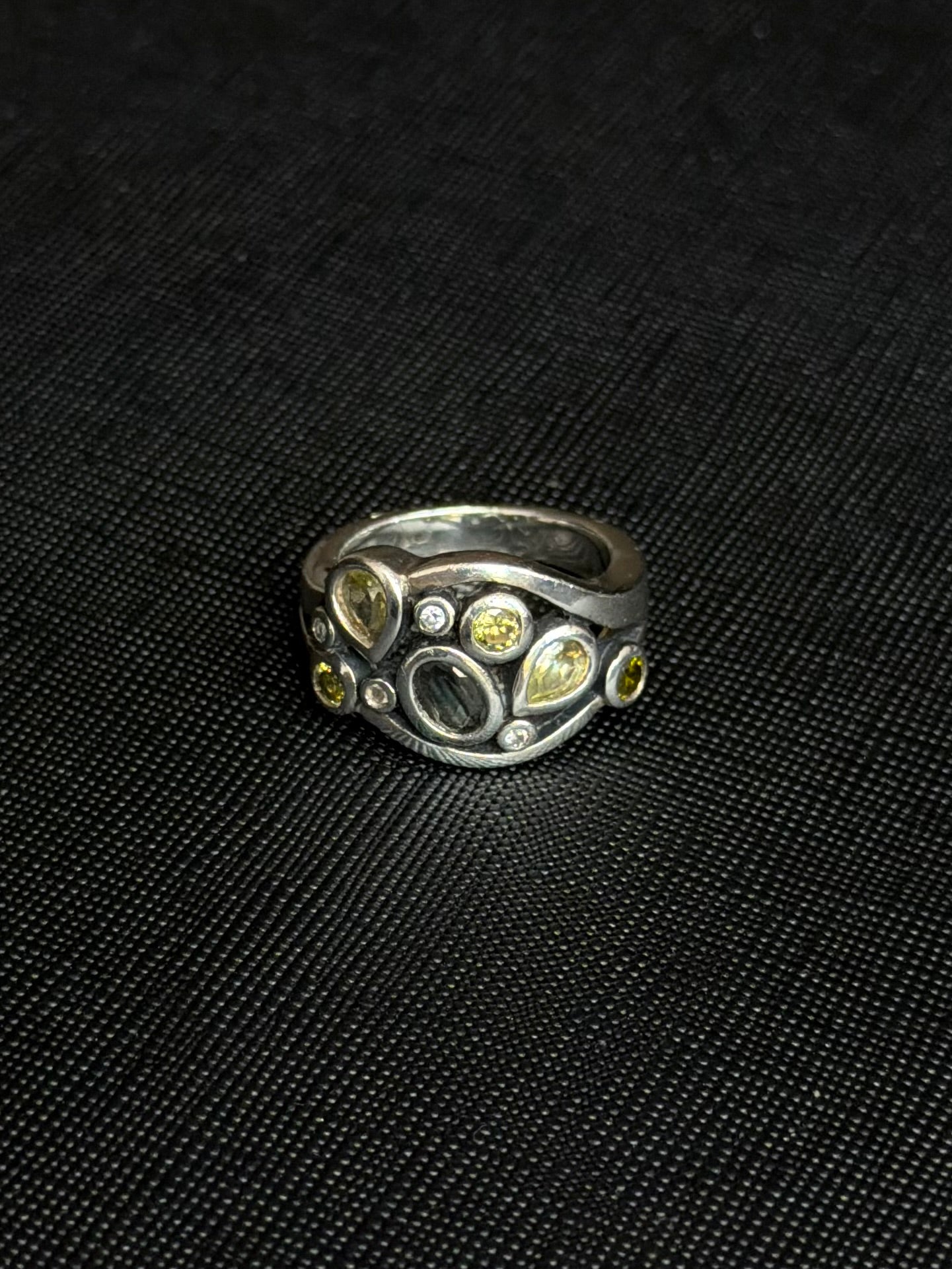 Vintage sterlingsølv ring med sten i grønne nuancer, str 54
