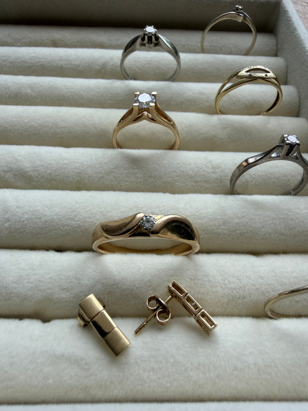 Vintage Hearts & Arrows 14 karat guldring med 0,10 ct. diamant