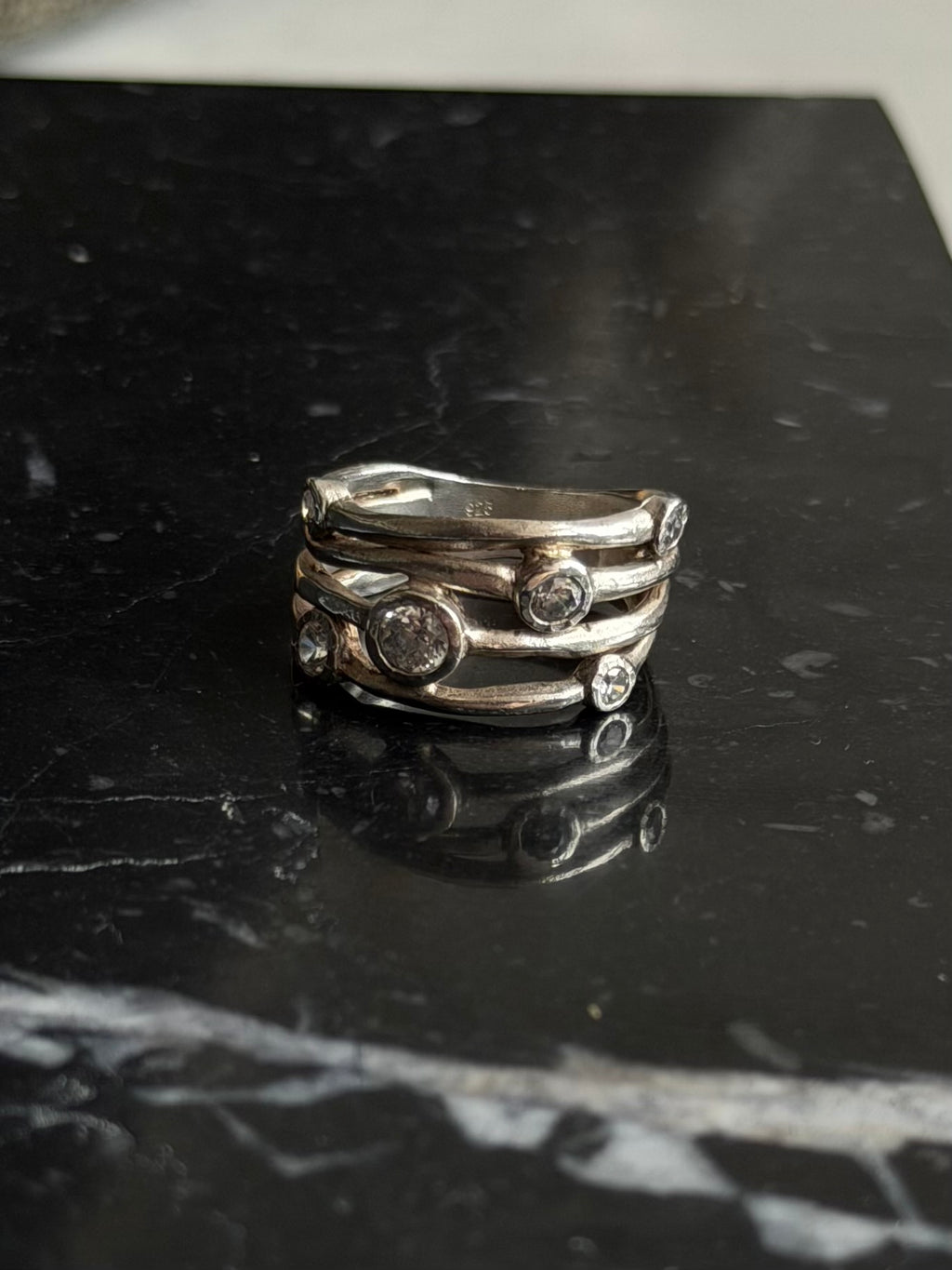Vintage sterlingsølv ring med runde klare sten